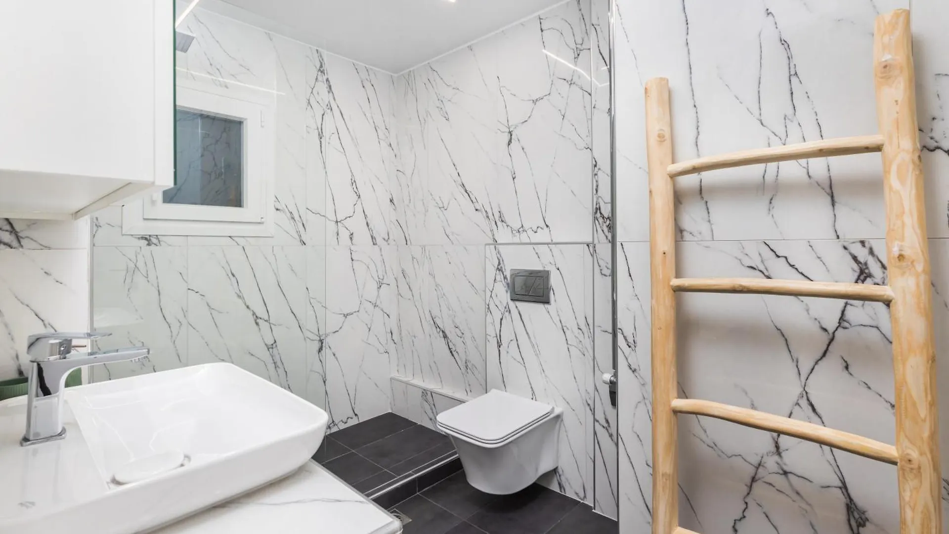Апартаменты Mirror Luxury Central Penthouse By Binobi! Салоники